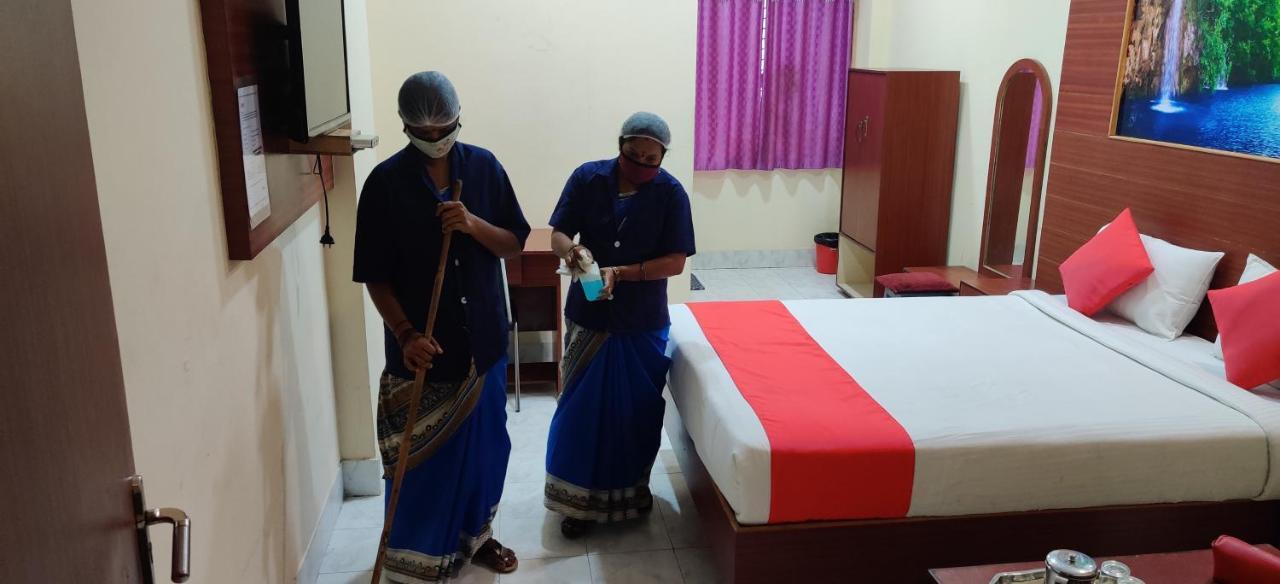 Kumaran Millenium Residency Hotel Vellore Bagian luar foto