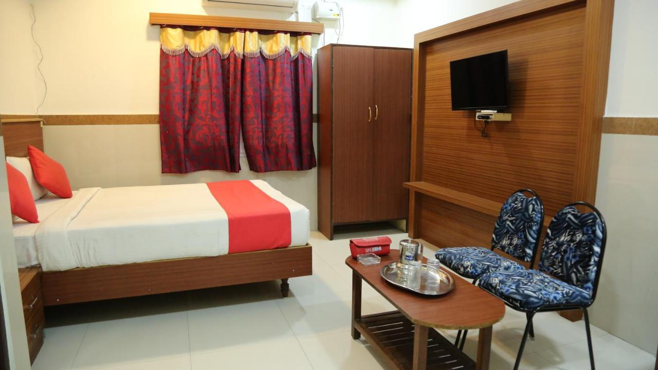 Kumaran Millenium Residency Hotel Vellore Bagian luar foto