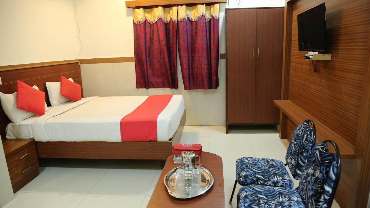 Kumaran Millenium Residency Hotel Vellore Bagian luar foto