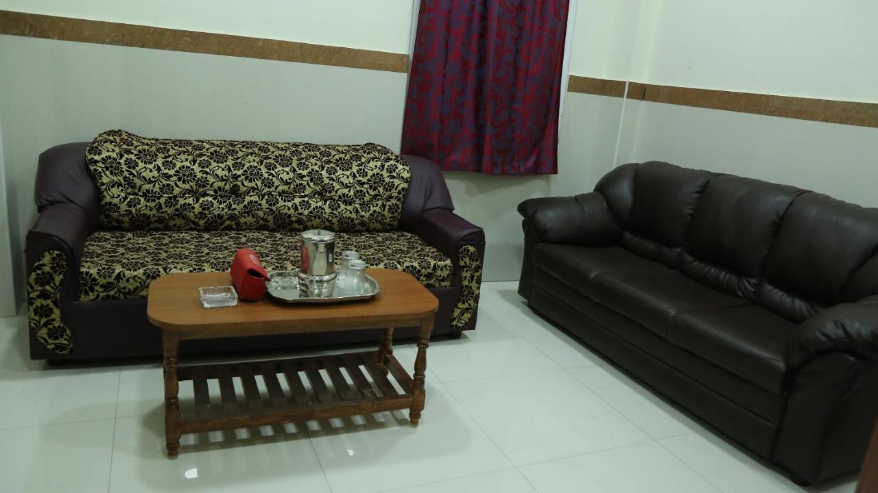 Kumaran Millenium Residency Hotel Vellore Bagian luar foto