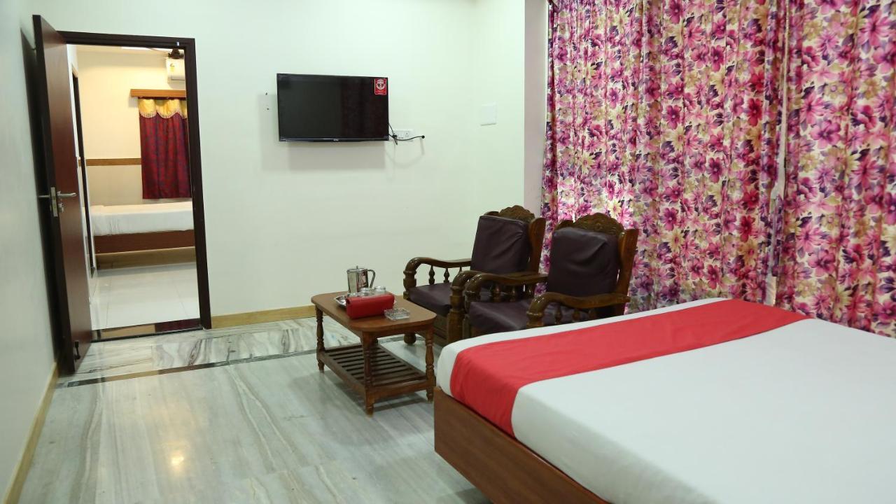 Kumaran Millenium Residency Hotel Vellore Bagian luar foto