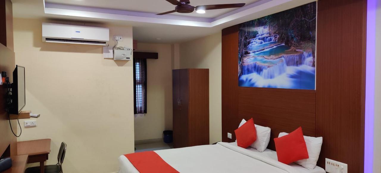 Kumaran Millenium Residency Hotel Vellore Bagian luar foto