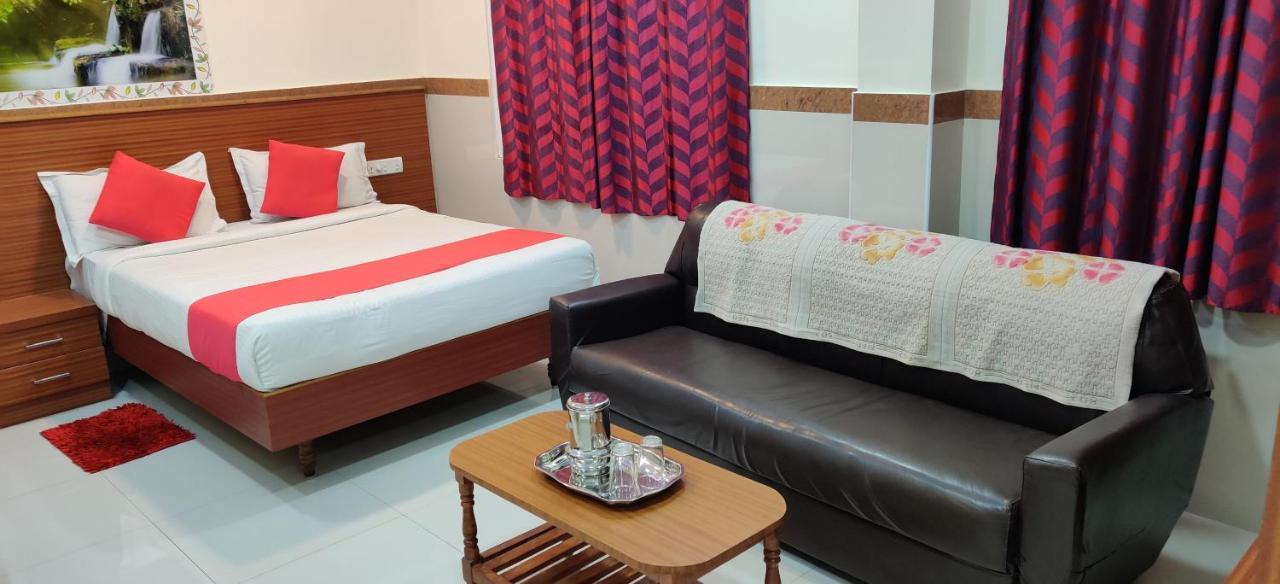 Kumaran Millenium Residency Hotel Vellore Bagian luar foto